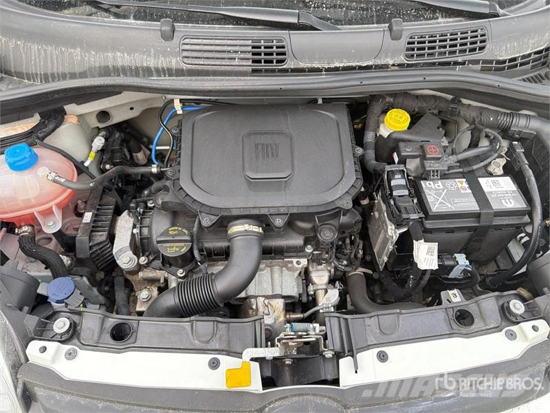 Fiat Panda Hybrid Panda 1.0 52 KW Mild/Hybrid Automobil Auto's