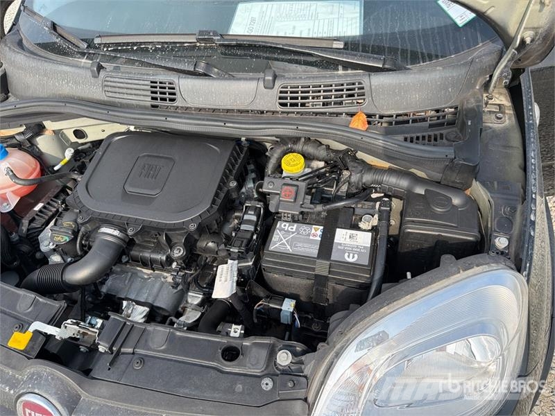 Fiat Panda Hybrid Panda 1.0 52 KW Mild/Hybrid Automobil Auto's