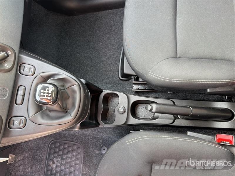 Fiat Panda Hybrid Panda 1.0 52 KW Mild/Hybrid Automobil Auto's
