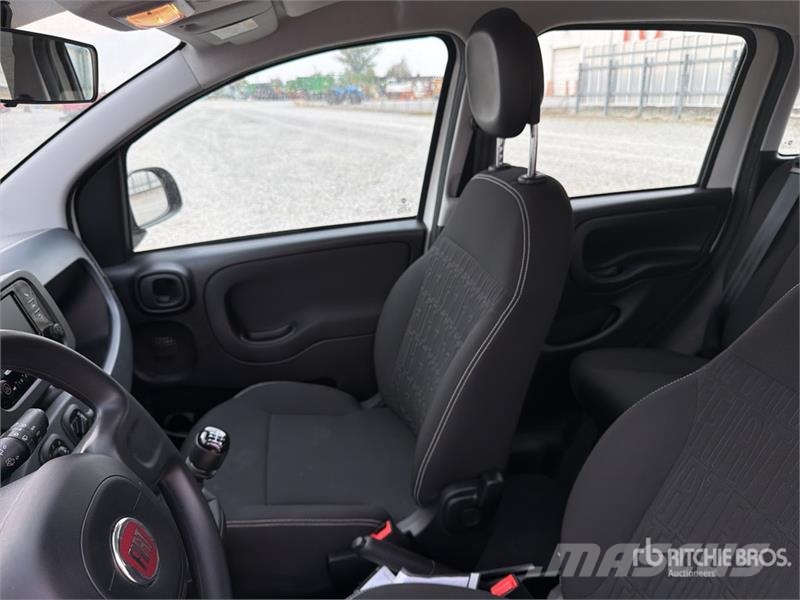 Fiat Panda Hybrid Panda 1.0 52 KW Mild/Hybrid Automobil Auto's