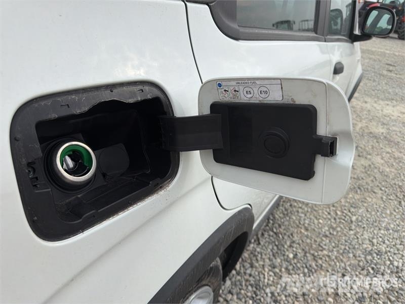 Fiat Panda Hybrid Panda 1.0 52 KW Mild/Hybrid Automobil Auto's
