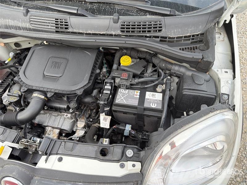 Fiat Panda Hybrid Panda 1.0 52 KW Mild/Hybrid Automobil Auto's