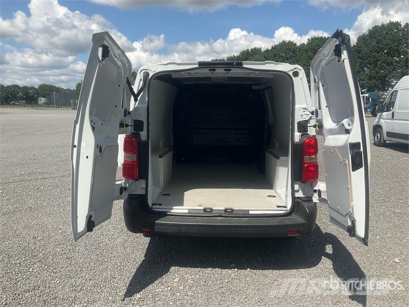 Fiat Scudo 1.5 D 75 KW KA L3H1 Cargo Van Transporterek