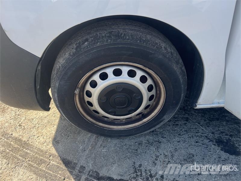 Fiat Scudo 1.5 D 75 KW KA L3H1 - panel Van L3H1 Cargo V パネルバン