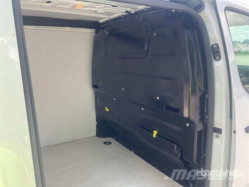 Fiat Scudo 1.5 D 75 KW KA L3H1 Cargo Van Transporterek