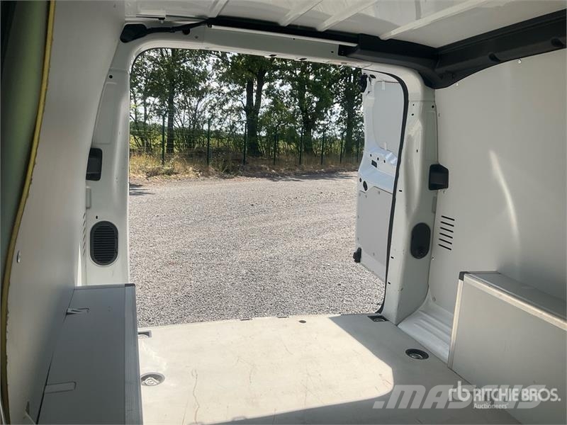 Fiat Scudo 1.5 D 75 KW KA L3H1 Cargo Van Transporterek