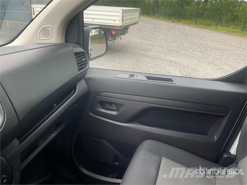 Fiat Scudo 1.5 D 75 KW KA L3H1 Cargo Van Transporterek