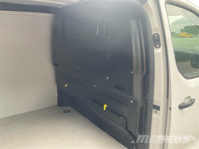Fiat Scudo 1.5 D 75 KW KA L3H1 Cargo Van Transporterek