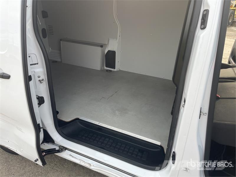 Fiat Scudo 1.5 D 75 KW KA L3H1 - panel Van L3H1 Cargo V Dostavna vozila / kombiji
