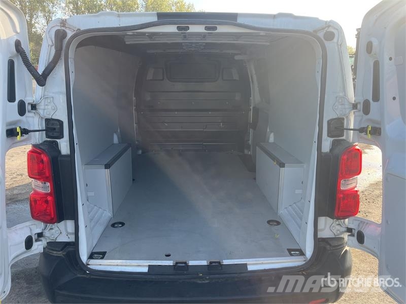 Fiat Scudo 1.5 D 75 KW KA L3H1 - panel Van L3H1 Cargo V 패널 화물차