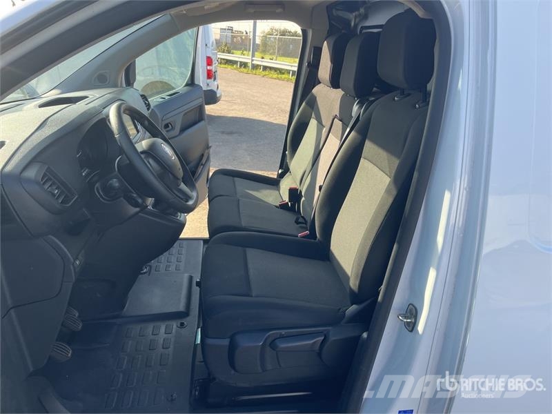 Fiat Scudo 1.5 D 75 KW KA L3H1 - panel Van L3H1 Cargo V パネルバン