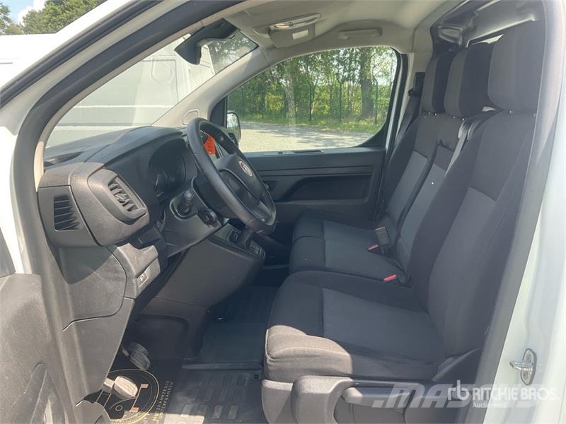 Fiat Scudo 1.5 D 75 KW KA L3H1 Cargo Van Transporterek