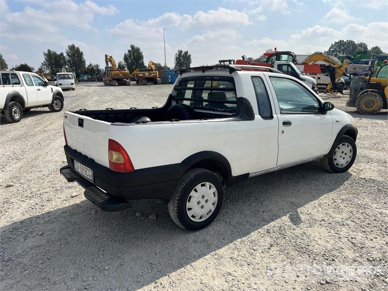 Fiat Strada Pickup Други