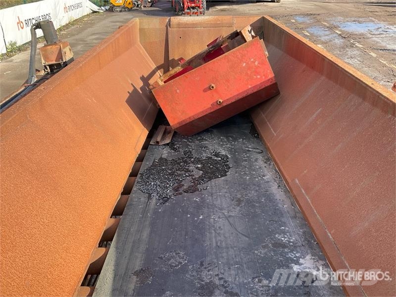 Finlay 693 Tracked Incline Screen Plant Screeners