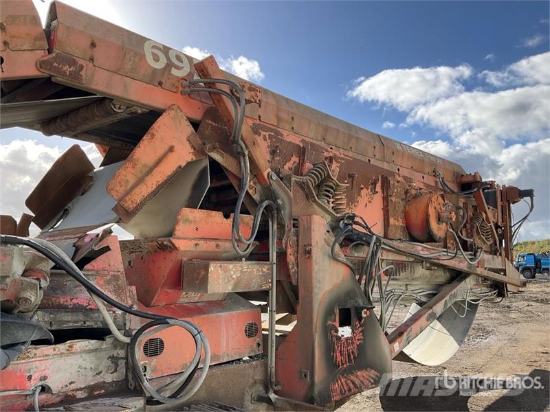 Finlay 693 Tracked Incline Screen Plant Screeners