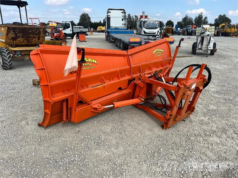  Fissore LA300 3P Snow Plow حراثات ونصول الجليد