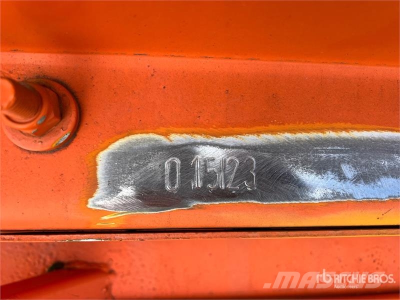  Fissore LA300 3P Snow Plow حراثات ونصول الجليد