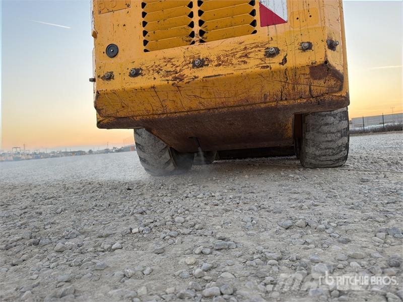  FKI 344 Skid Steer Loader Мини товарачи
