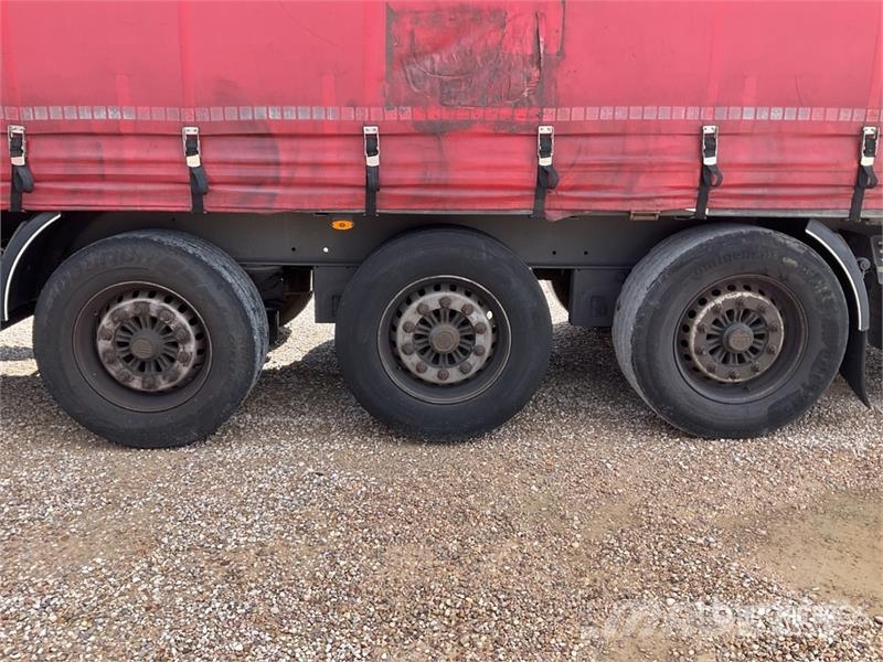 Fliegl SDS Tri/A Curtain Side Trailer مقطورات بغطاء جانبي
