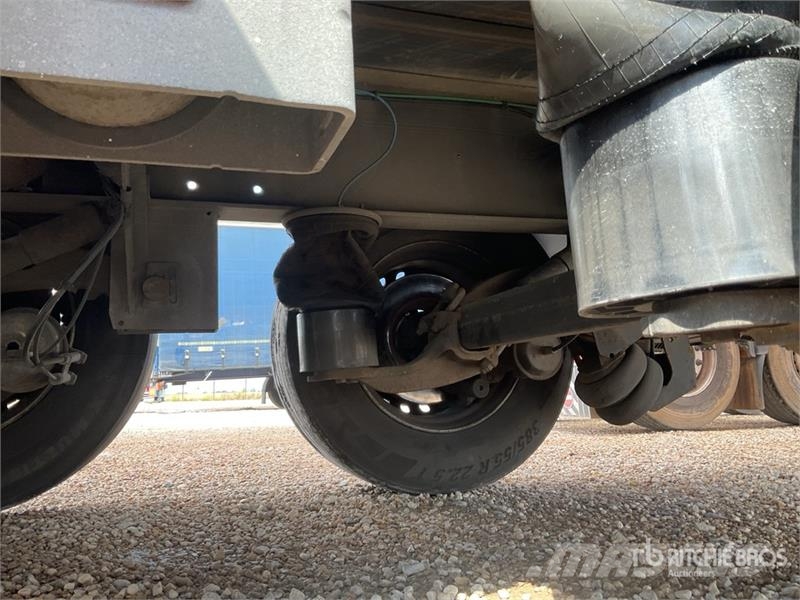 Fliegl SDS Tri/A Curtain Side Trailer مقطورات بغطاء جانبي