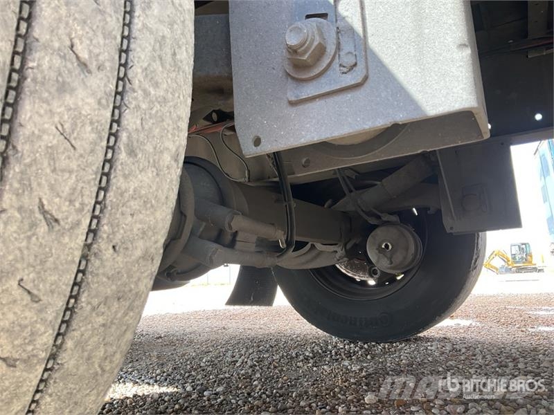 Fliegl SDS Tri/A Curtain Side Trailer مقطورات بغطاء جانبي