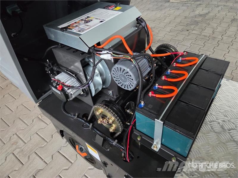  FLOOR-SWEEPER GDW12-PRO Electric Sweeper Truck Feiebiler