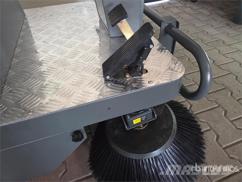FLOOR-SWEEPER GDW12-PRO Electric Sweeper Truck (Un Sweeper trucks