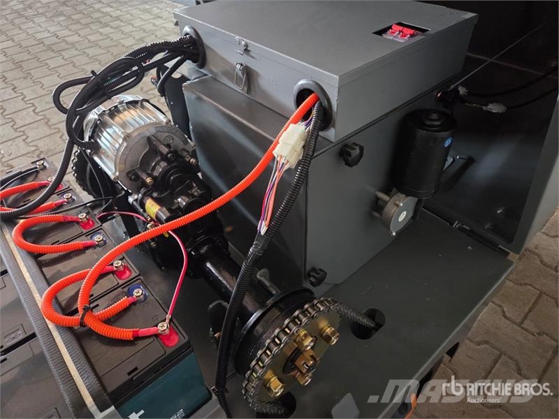FLOOR-SWEEPER GDW12-PRO Electric Sweeper Truck (Un Sweeper trucks