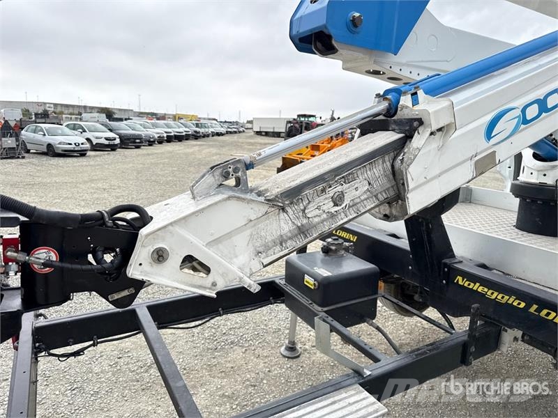 Ford 20D 20 m on Ford Transit Bucket Truck Avtokošare
