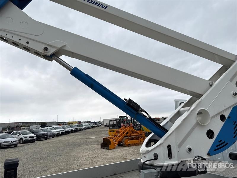 Ford 20D 20 m on Ford Transit Bucket Truck Avtokošare