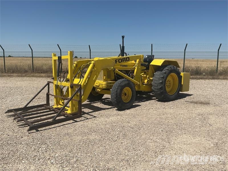 Ford 2WD Antique Tractor Traktory