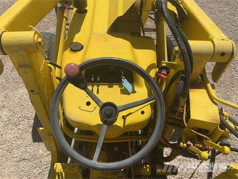Ford 2WD Antique Tractor Traktory