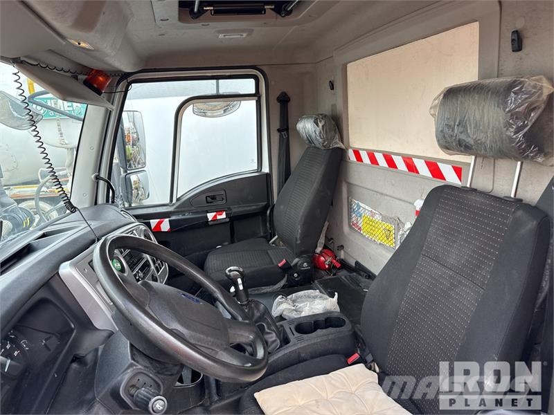 Ford 4142M 8x4 Mixer Truck ミキサー車