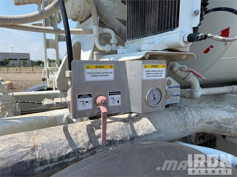 Ford 4142M 8x4 Mixer Truck ミキサー車