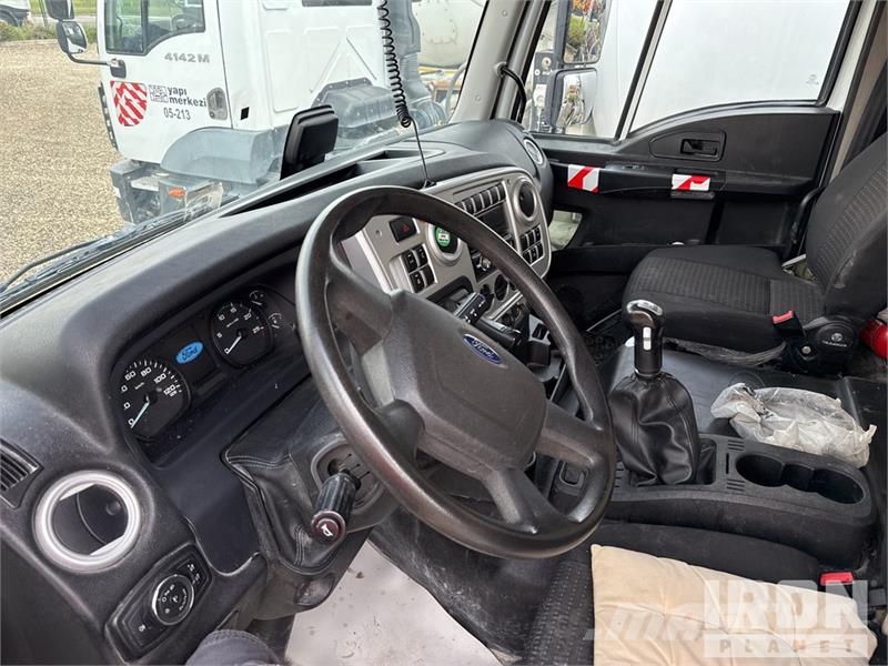 Ford 4142M 8x4 Mixer Truck ミキサー車