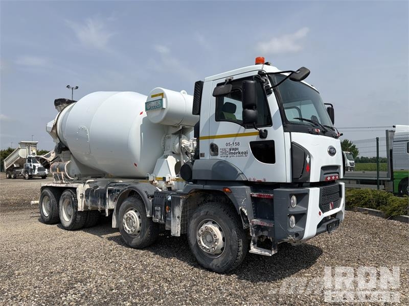 Ford 4142M 8x4 Mixer Truck ミキサー車
