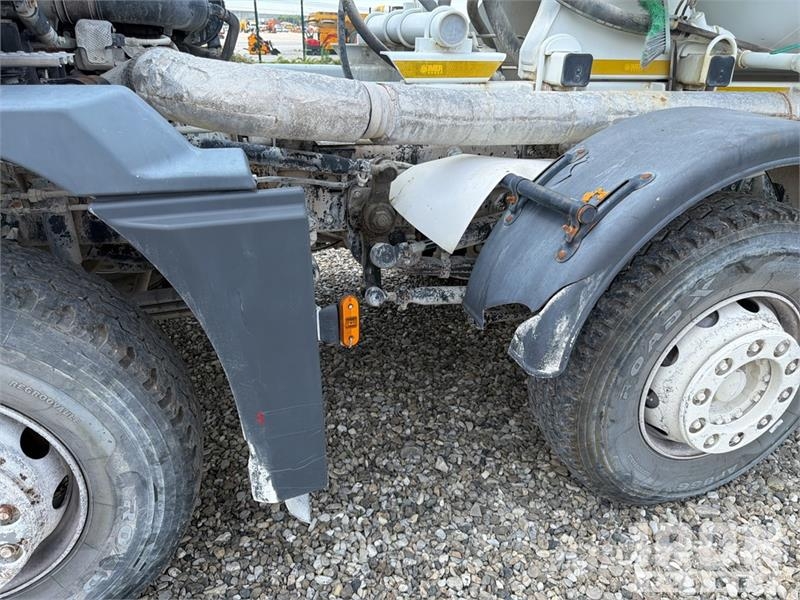Ford 4142M 8x4 Mixer Truck ミキサー車