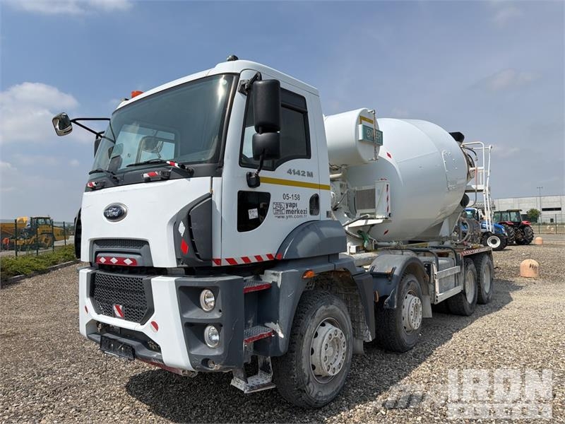 Ford 4142M 8x4 Mixer Truck ミキサー車