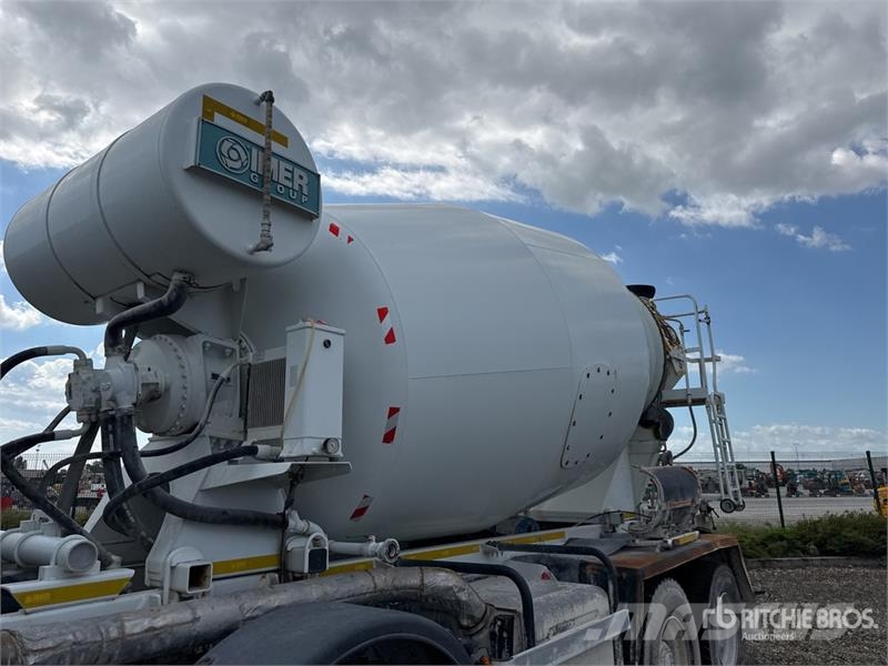 Ford 4142M 8x4 Mixer Truck ミキサー車