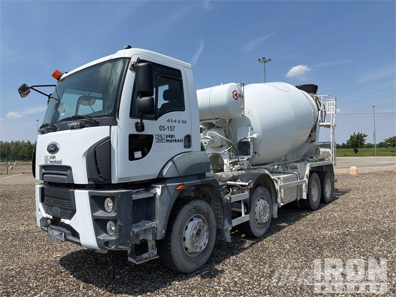 Ford 4142M 8x4 Mixer Truck ミキサー車