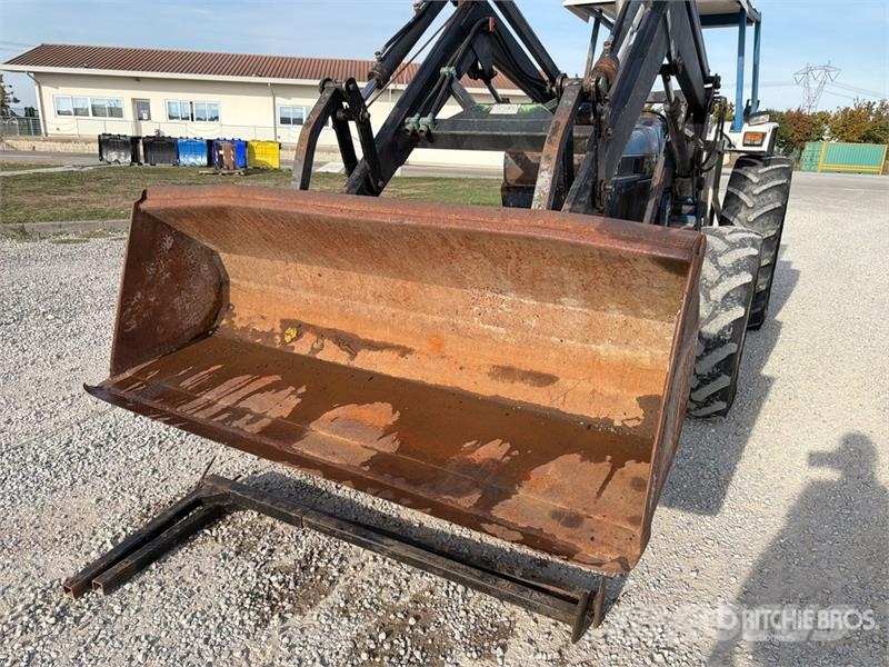 Ford 6640SL 4WD Tractor Traktori