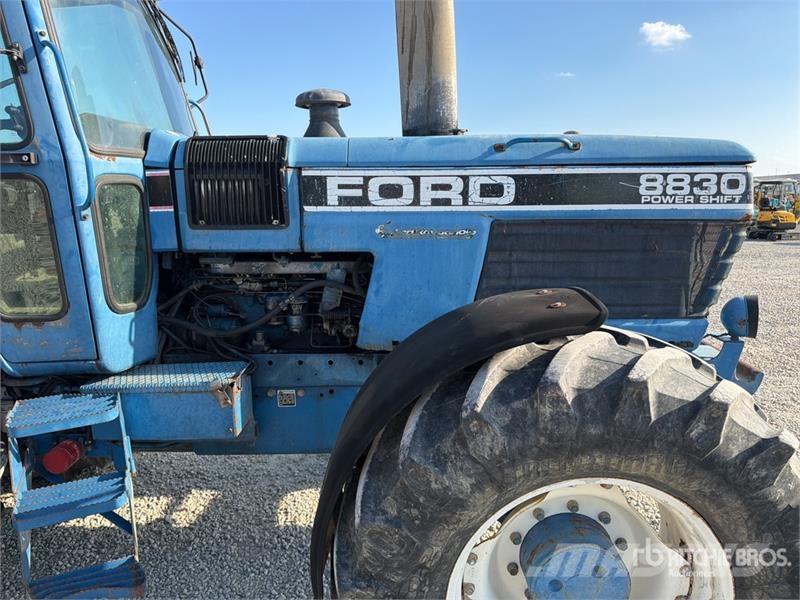 Ford 8830 4WD Tractor Traktorer