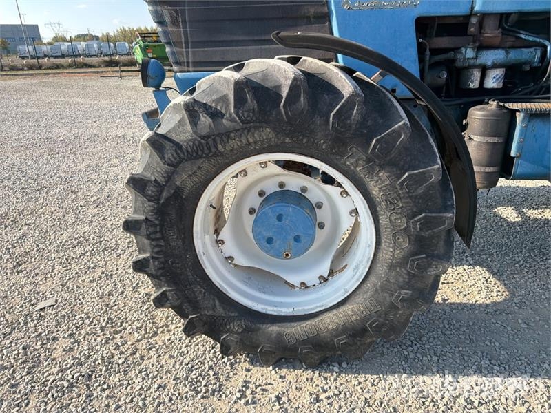 Ford 8830 4WD Tractor Traktorer