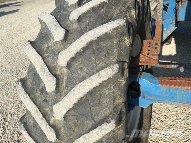 Ford 8830 4WD Tractor Traktorer
