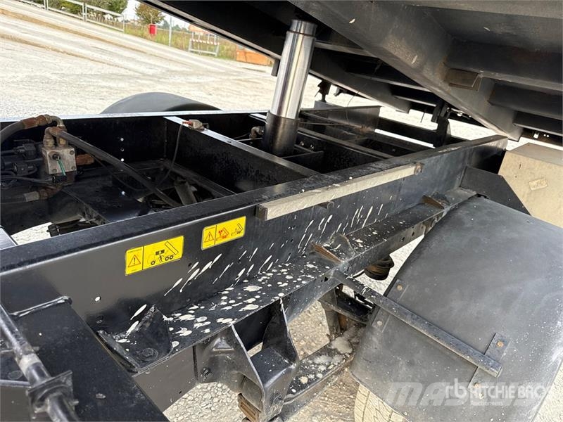 Ford Amco Veba V703 2S on Ford Transit Dump Truck with  Araç üzeri vinçler