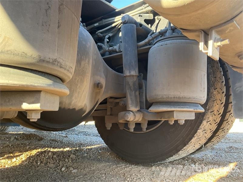 Ford F-MAX 500 4x2 S/A Sleeper Truck Tractor Sadulveokid
