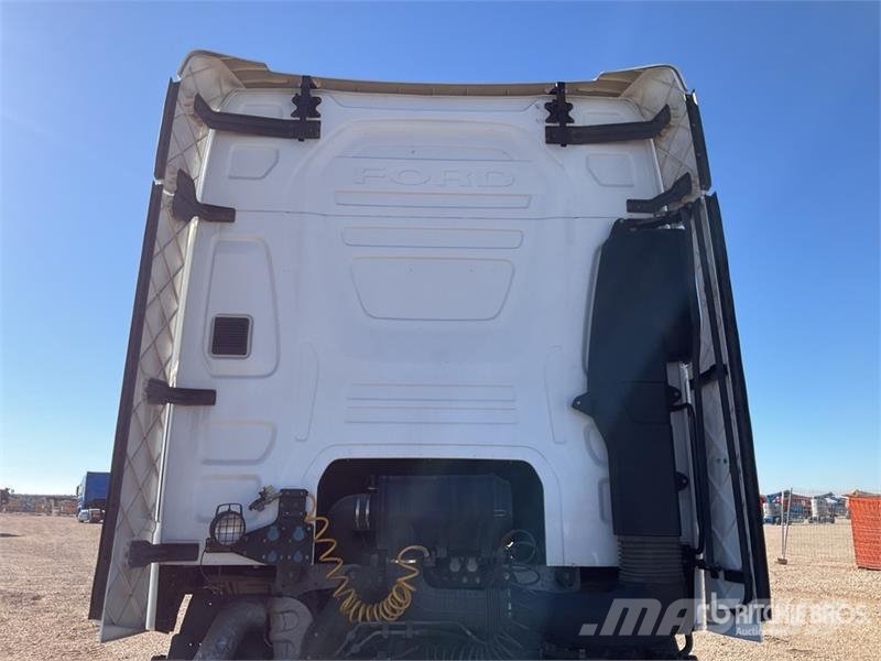 Ford F-MAX 500 4x2 S/A Sleeper Truck Tractor Sadulveokid
