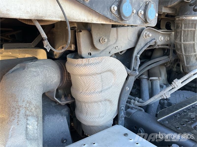 Ford F-MAX 500 4x2 S/A Sleeper Truck Tractor Naudoti vilkikai