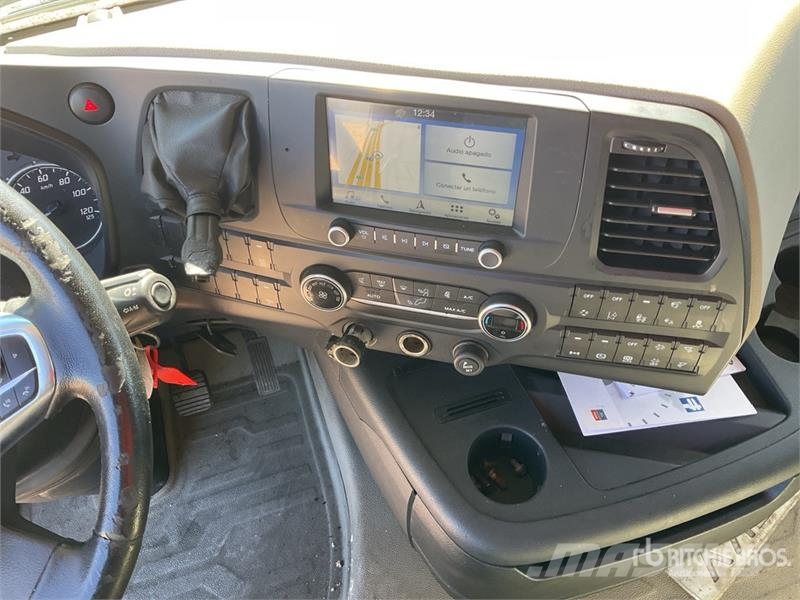 Ford F-MAX 500 4x2 S/A Sleeper Truck Tractor Naudoti vilkikai