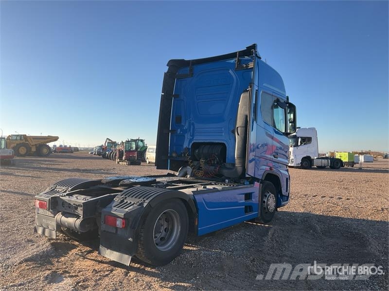 Ford F-MAX 500 4x2 S/A Sleeper Truck Tractor Sadulveokid